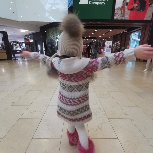 2/30 Gap Girls' Fair Isle Knit Sweater Dress - Picture 10 of 10